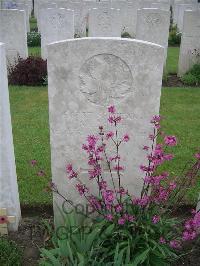 Etaples Military Cemetery - Smith, M